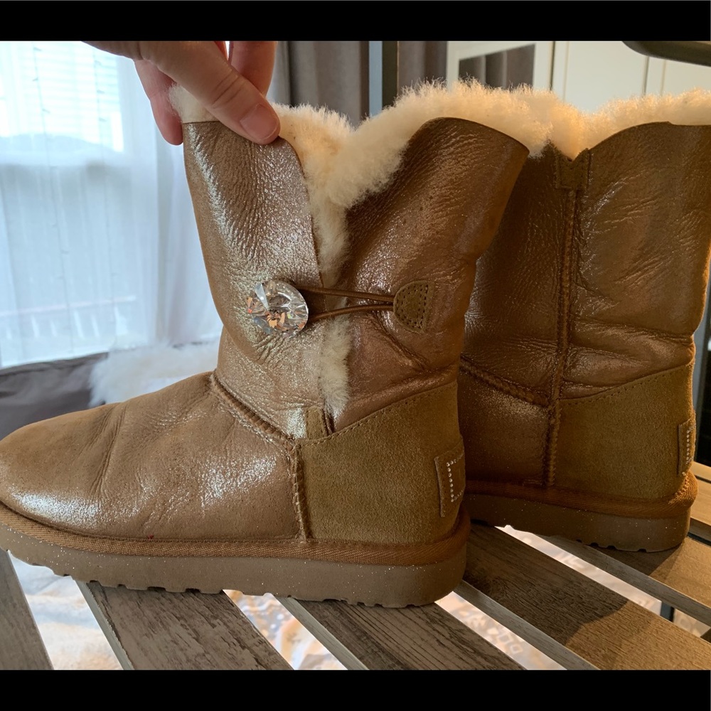 UGG Chestnut Brown Sheepskin Winter Button Boots